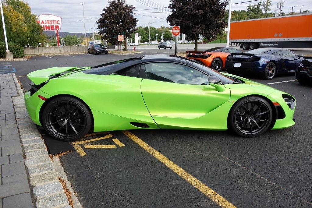 Макларен 720s зеленый