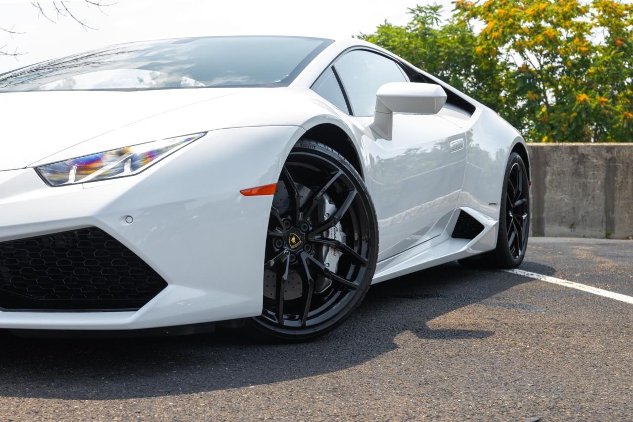 Used 2016 Lamborghini Huracan LP610-4 Coupe for sale $225,000 at McLaren North Jersey in Ramsey NJ 07446 2