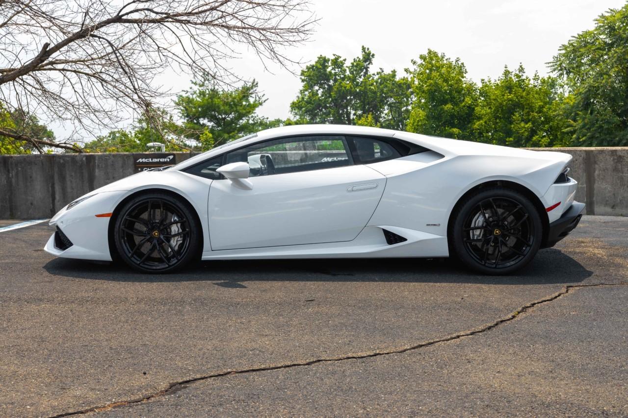 Used 2016 Lamborghini Huracan LP610-4 Coupe for sale $225,000 at McLaren North Jersey in Ramsey NJ 07446 3