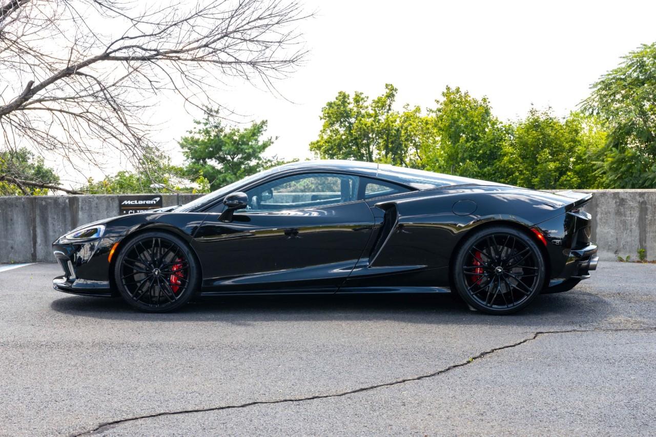 New 2021 McLaren GT for sale $208,105 at McLaren North Jersey in Ramsey NJ 07446 6