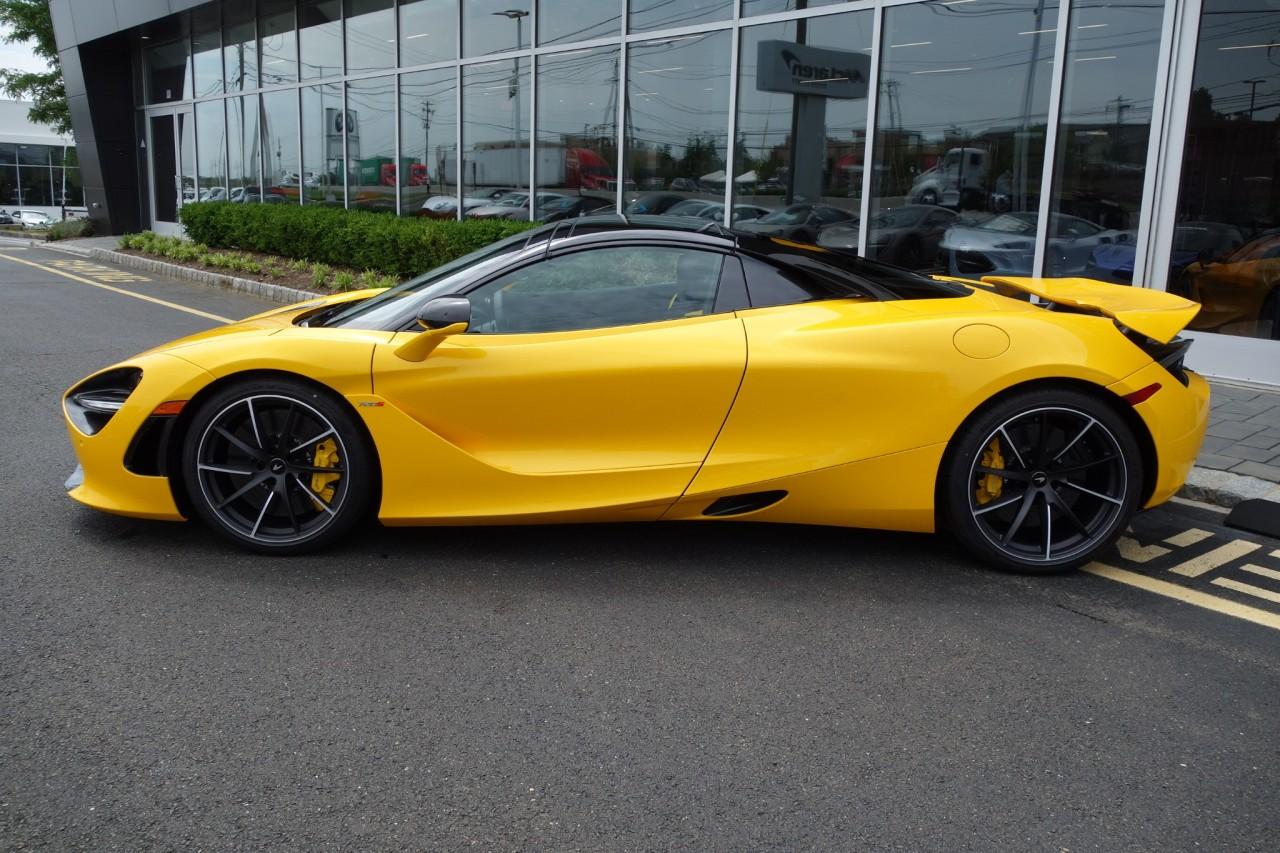 マギーロンドン Vernas McLaren Vancouver | An unreal 750S coupe finished in MSO