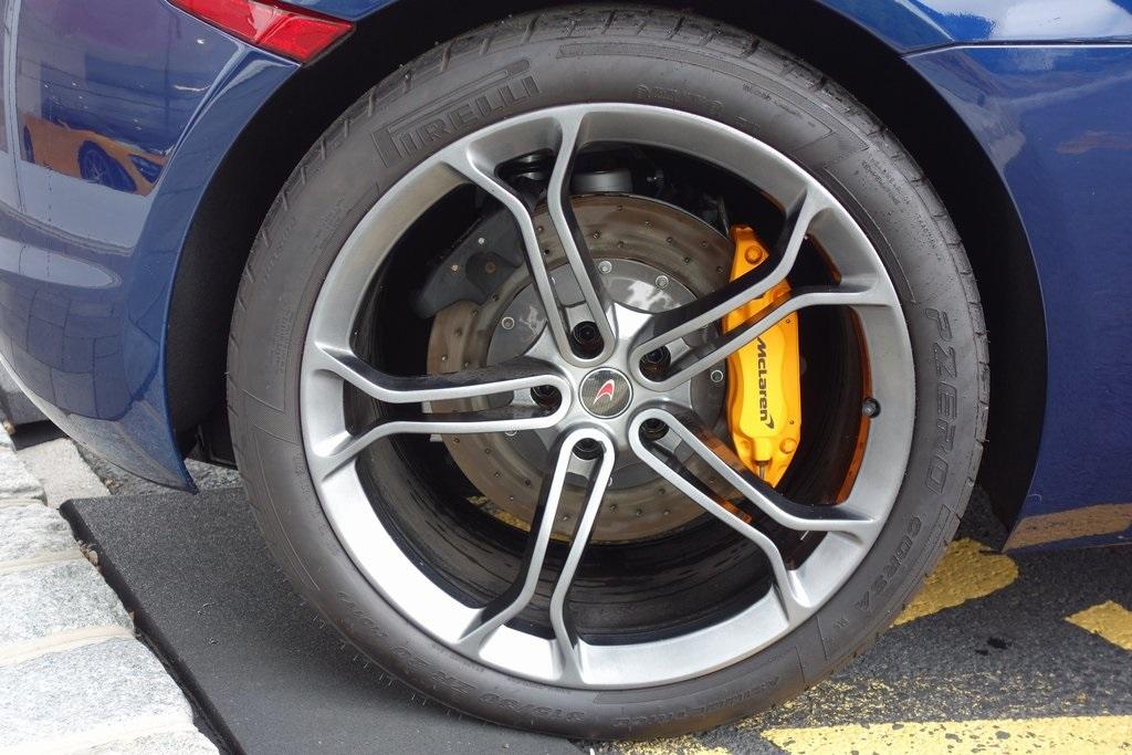 Used 2012 McLaren MP4-12C for sale Sold at McLaren North Jersey in Ramsey NJ 07446 5