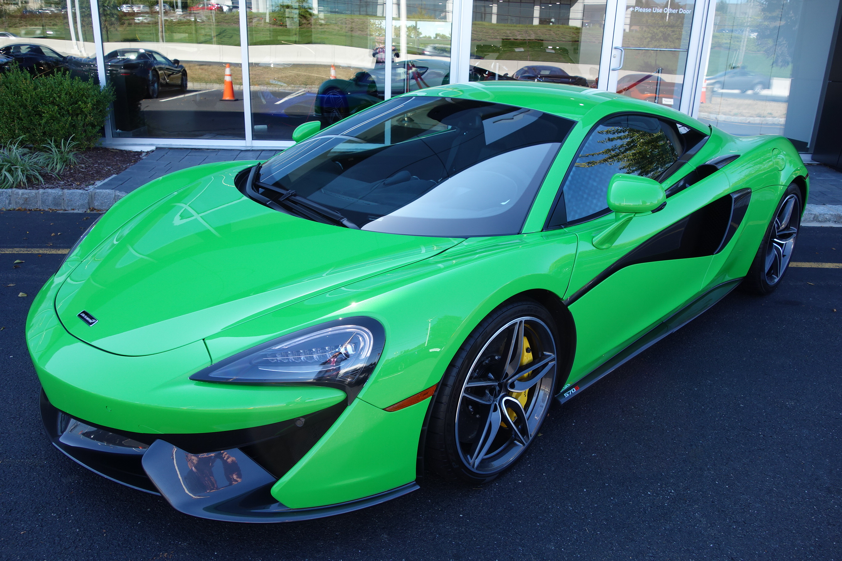 2019 McLAREN 570S Coupe