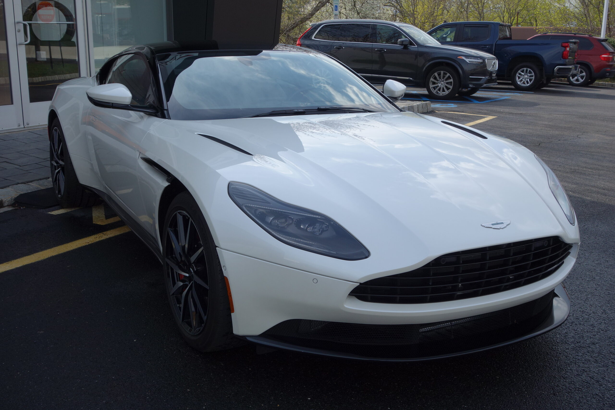 2018 Aston Martin DB11 V8 Coupe