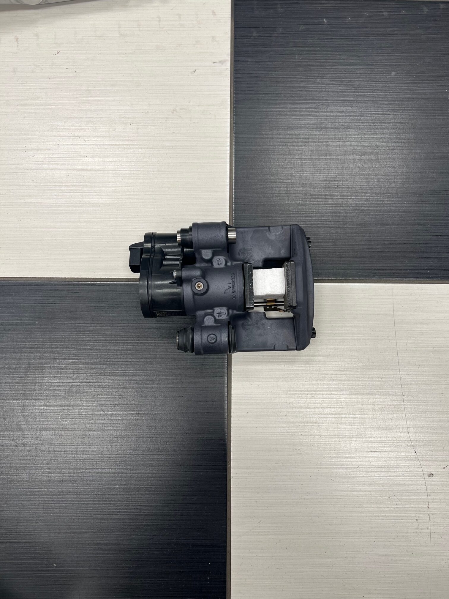 570s Left Rear E Brake Caliper Prominent McLaren Dealership in New York