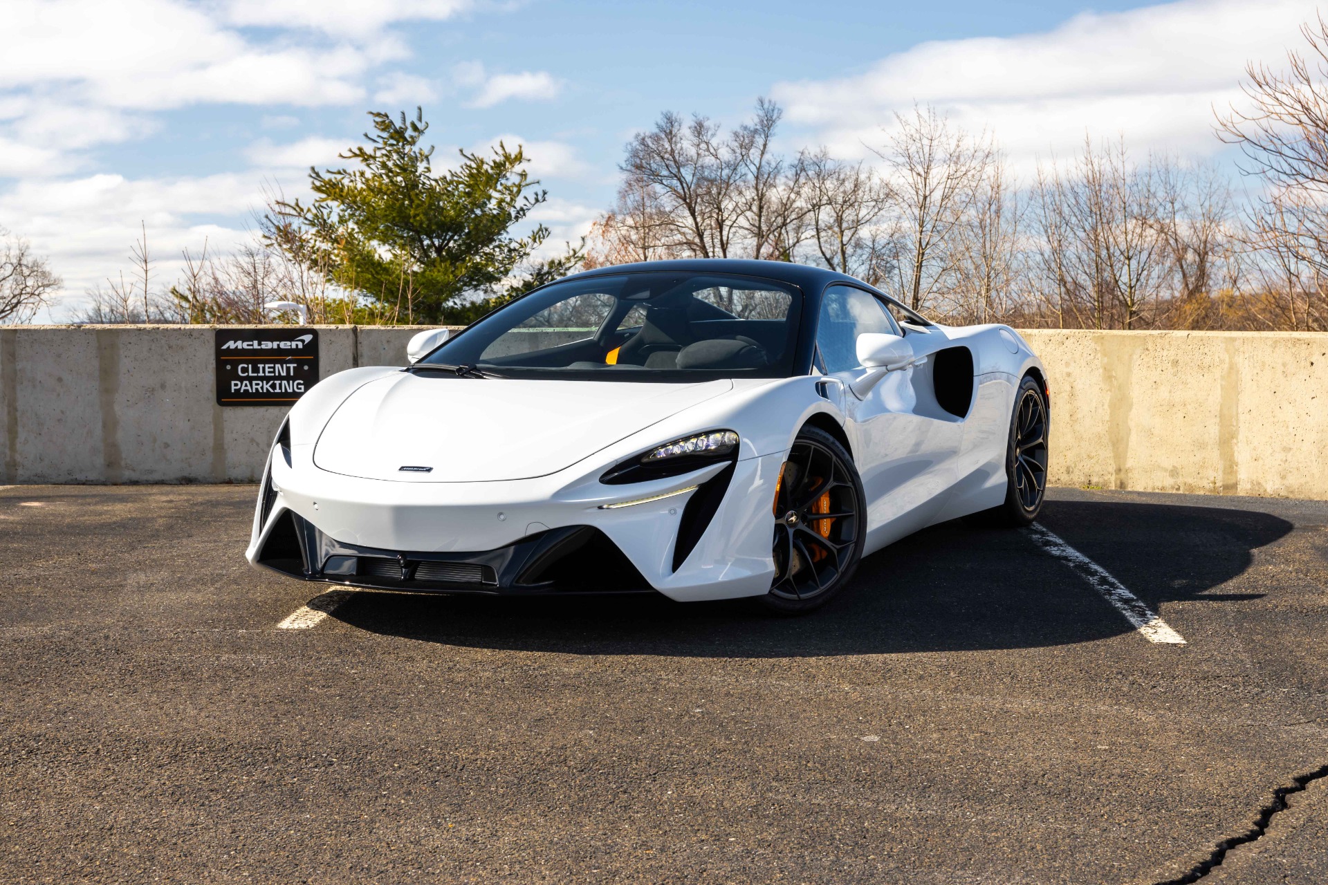 2023 McLaren Artura